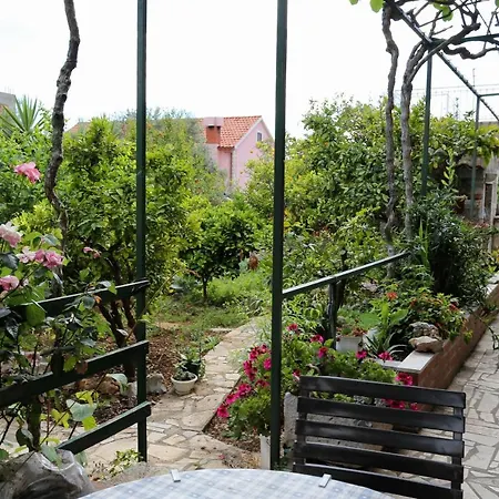 With Parking Space Orebic, Peljesac - 10118 Apartment Orebić